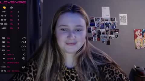 light_lunaa online show from 11/22/25, 03:22