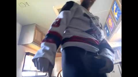 Snapshot of lightningtattoo chatting on 10/21/25, 02:07 lightningtattoo online show from 10/21/25, 02:07