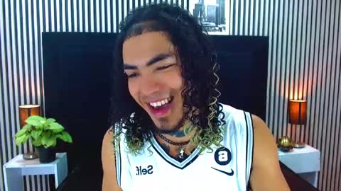 Lihan online show from 10/20/25, 12:49