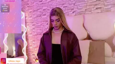 LIHIAN online show from 09/18/25, 03:08