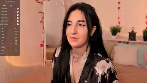 Snapshot of lii_rose chatting on 11/15/25, 02:57 Lii online show from 11/15/25, 02:57