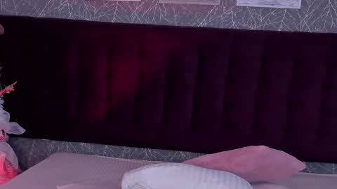 Snapshot of liiacathaleya chatting on 12/14/25, 08:24 Lia online show from 12/14/25, 08:24