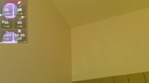 Snapshot of liiamluna chatting on 12/14/25, 09:03 Liiam Luna online show from 12/14/25, 09:03