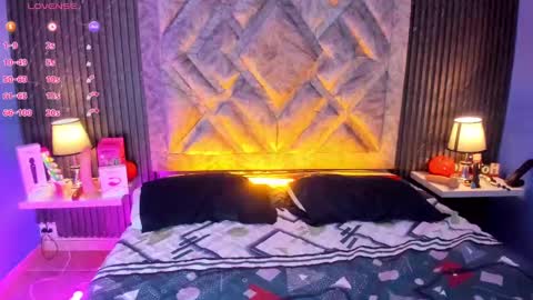 Snapshot of liiavega chatting on 12/18/24, 03:22 online show from 12/18/24, 03:22