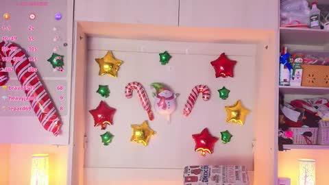 Snapshot of liiavega chatting on 12/27/24, 11:39 online show from 12/27/24, 11:39
