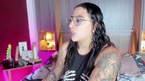 Snapshot of liiavega chatting on 03/05/25, 11:49 online show from 03/05/25, 11:49