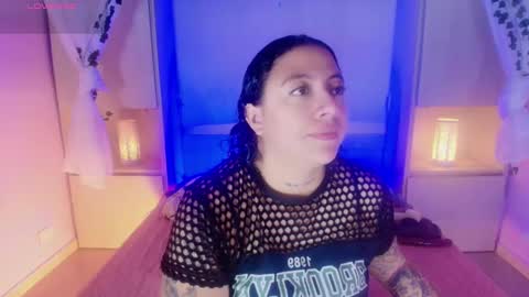 Snapshot of liiavega chatting on 09/17/25, 11:45 online show from 09/17/25, 11:45