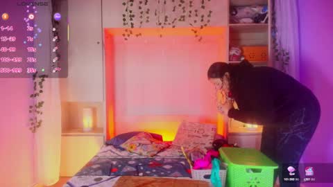 Snapshot of liiavega chatting on 09/18/25, 11:56 online show from 09/18/25, 11:56