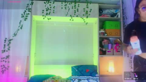 Snapshot of liiavega chatting on 09/19/25, 11:33 online show from 09/19/25, 11:33