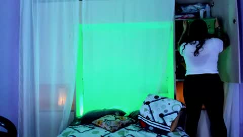 Snapshot of liiavega chatting on 10/01/25, 11:38 online show from 10/01/25, 11:38