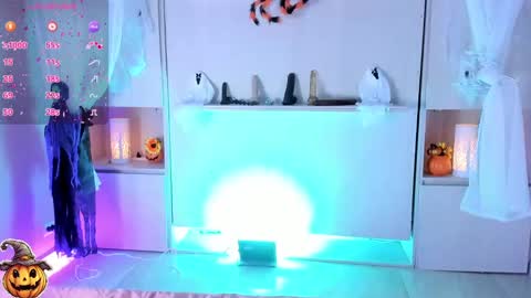 Snapshot of liiavega chatting on 10/18/25, 11:44 online show from 10/18/25, 11:44