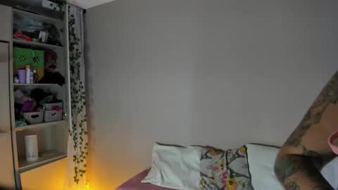 Snapshot of liiavega chatting on 11/25/25, 11:43 online show from 11/25/25, 11:43