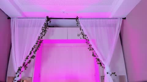 Snapshot of liiavega chatting on 11/27/25, 11:45 online show from 11/27/25, 11:45