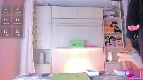 Snapshot of liiavega chatting on 12/05/25, 11:41 online show from 12/05/25, 11:41