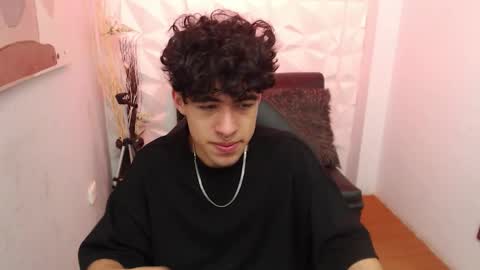 Snapshot of liil_boy chatting on 10/14/25, 04:02 Lil Boy- online show from 10/14/25, 04:02