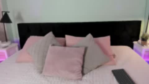 Snapshot of liily_foox chatting on 10/17/25, 07:38 lily  online show from 10/17/25, 07:38