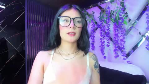 Snapshot of liinzy_rouse chatting on 11/06/25, 03:13 Brittany online show from 11/06/25, 03:13