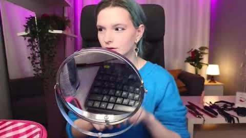 Snapshot of lika_haris chatting on 09/29/25, 08:30 Lika online show from 09/29/25, 08:30