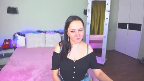 Snapshot of likaa_likaa chatting on 12/08/24, 03:56 Lika online show from 12/08/24, 03:56
