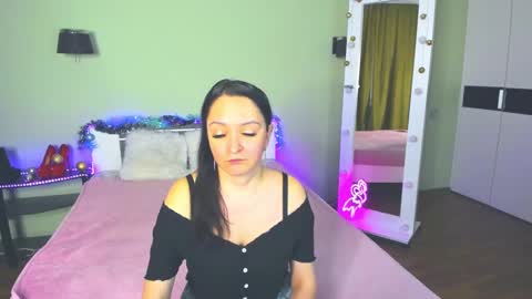 Snapshot of likaa_likaa chatting on 12/12/24, 08:57 Lika online show from 12/12/24, 08:57