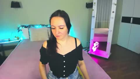 Snapshot of likaa_likaa chatting on 12/22/24, 03:55 Lika online show from 12/22/24, 03:55