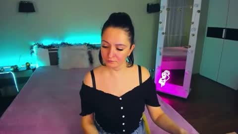 Snapshot of likaa_likaa chatting on 01/08/25, 04:44 Lika online show from 01/08/25, 04:44