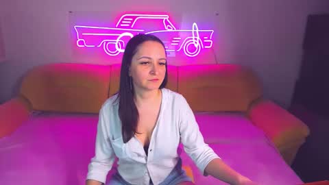 Snapshot of likaa_likaa chatting on 01/13/25, 02:32 Lika online show from 01/13/25, 02:32