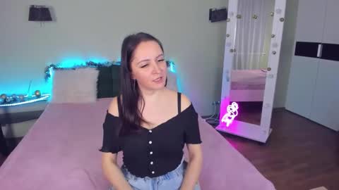 Snapshot of likaa_likaa chatting on 01/16/25, 04:28 Lika online show from 01/16/25, 04:28