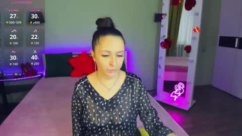 Snapshot of likaa_likaa chatting on 10/06/25, 12:13 Lika online show from 10/06/25, 12:13