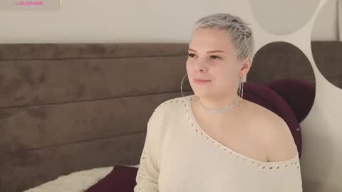 likaaberry online show from 10/02/25, 12:01