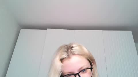 Anna and Bella online show from 07/29/26, 03:48