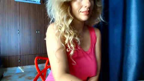Mia                   Onlyfans link -  online show from 06/17/26, 05:10