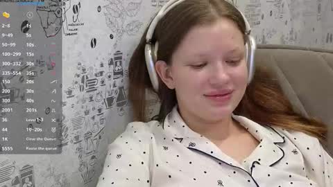 Call me Anna online show from 10/19/25, 05:24