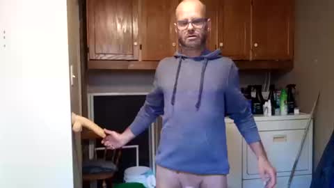 Snapshot of likedoingit69 chatting on 10/14/25, 04:19 St pierre online show from 10/14/25, 04:19