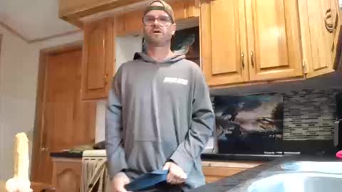 Snapshot of likedoingit69 chatting on 10/19/25, 03:23 St pierre online show from 10/19/25, 03:23