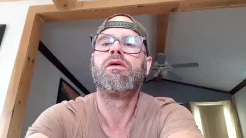 St pierre online show from 05/05/26, 04:48