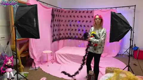 LikeMyAshe online show from 09/28/25, 02:28