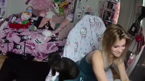 Lil Bunny online show from 12/30/24, 03:13
