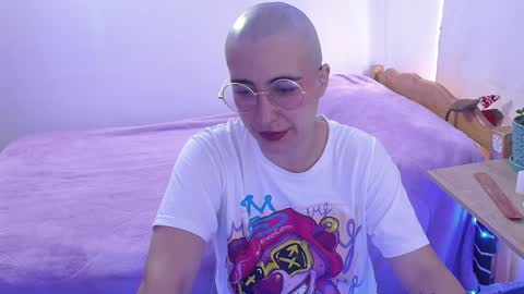 im MIA  -- MY OF is catsito3 online show from 12/24/24, 07:55