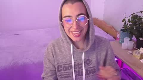 im MIA  -- MY OF is catsito3 online show from 01/07/25, 01:59