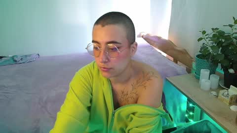 im MIA  -- MY OF is catsito3 online show from 01/08/25, 05:05