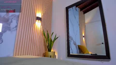 Snapshot of lil_eva2 chatting on 11/15/25, 07:32 Lil Eva online show from 11/15/25, 07:32