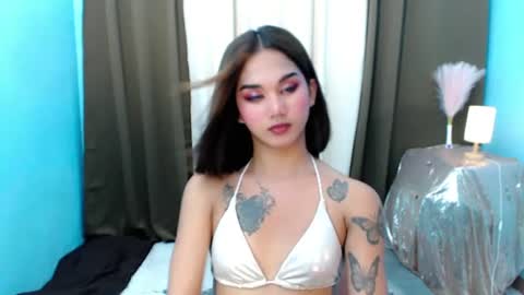 LILY online show from 06/11/26, 04:38