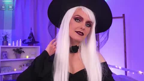 Snapshot of lil_fleur chatting on 10/31/25, 04:52 LILIAN use my lovense toy and give me plesure online show from 10/31/25, 04:52