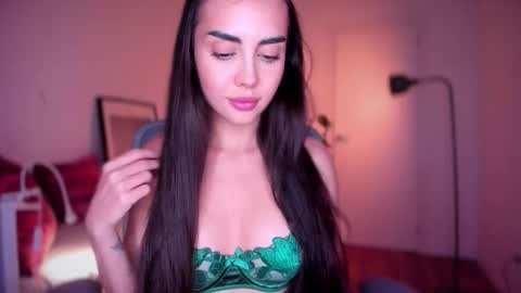 Gabriela online show from 11/19/25, 08:31