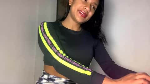 Snapshot of lil_ith chatting on 10/15/25, 06:57 Lilith online show from 10/15/25, 06:57