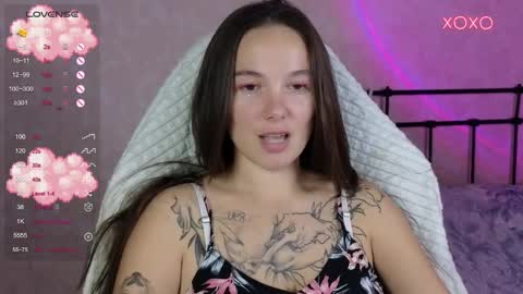 Snapshot of lil_luna_x chatting on 10/05/25, 05:55 little moon online show from 10/05/25, 05:55