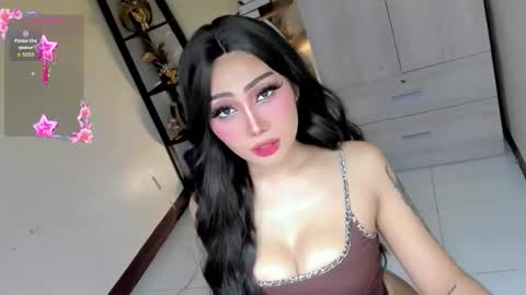 Snapshot of lil_m1ss_silly chatting on 09/24/25, 08:23 Miss Lily online show from 09/24/25, 08:23