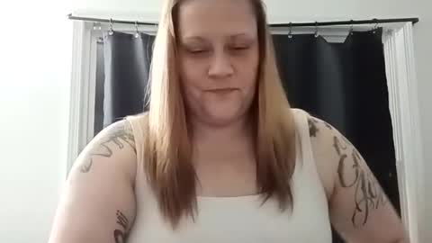 lil_nelli8 online show from 01/16/26, 09:46