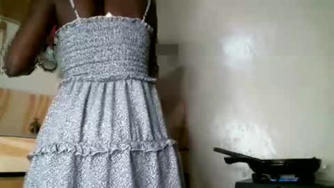 Snapshot of lil_paula chatting on 02/12/26, 08:20 serenity online show from 02/12/26, 08:20